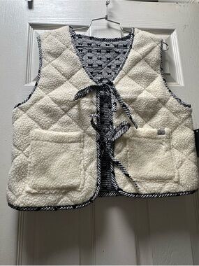 Cream Sherpa Tie-Front Vest with Black Gingham Trim reversible size Md